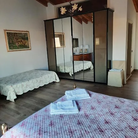 Oda ve Kahvaltı Casa Santa Lucia Manerba del Garda