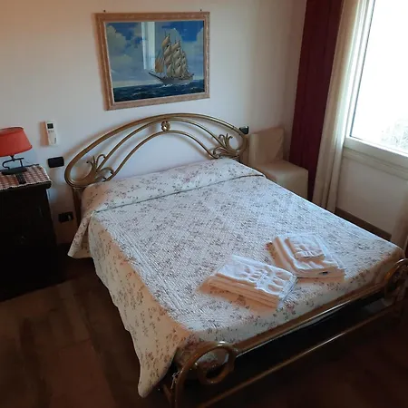 Oda ve Kahvaltı Casa Santa Lucia *
